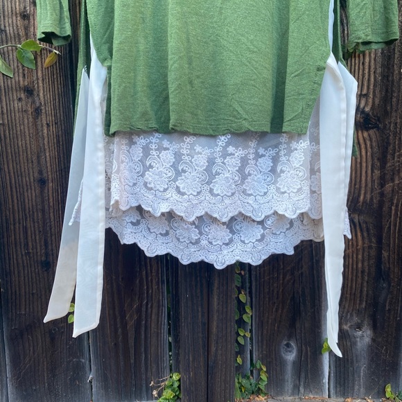 Embellished top - Picture 3 of 4